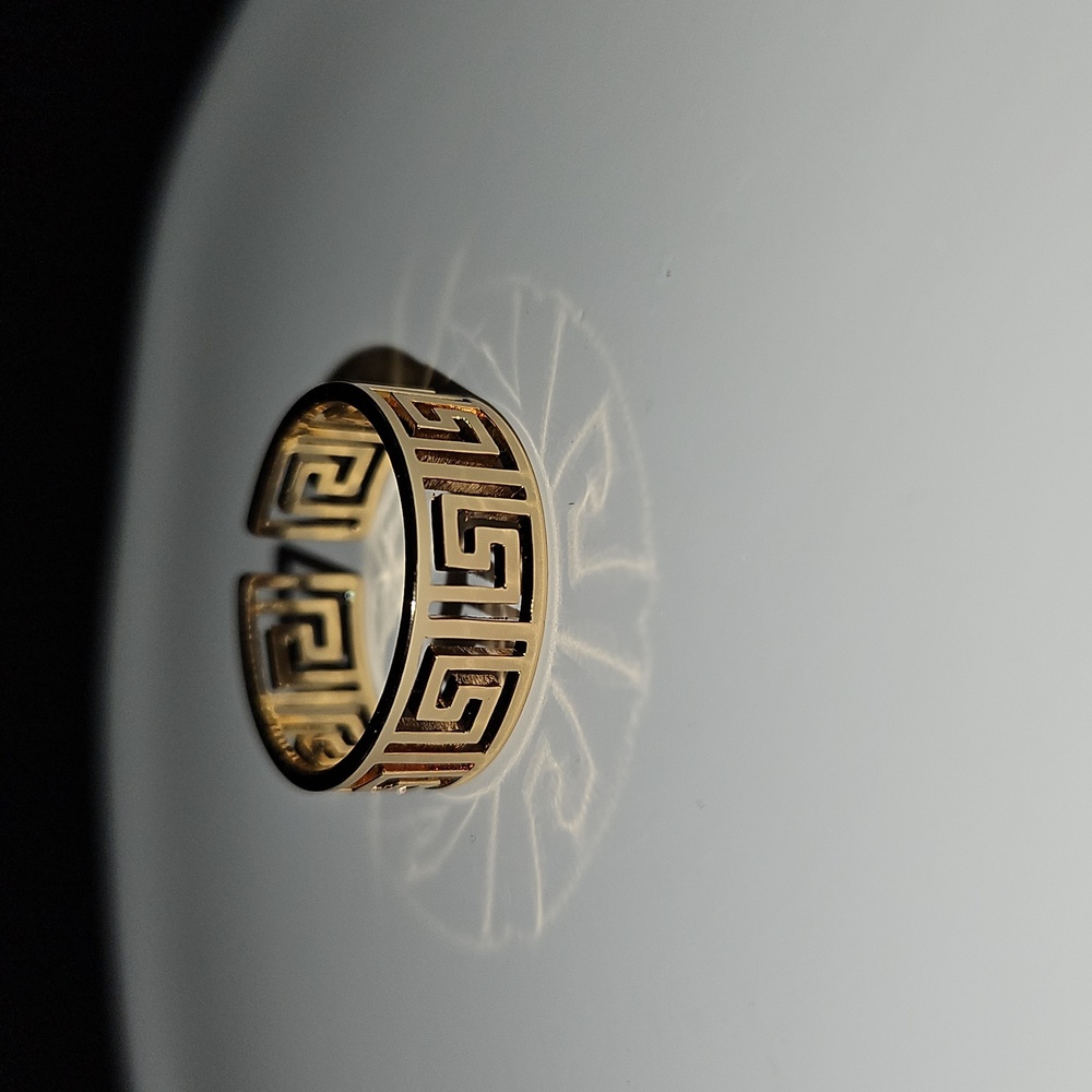 New Geometric Ring - Picture 2 of 3